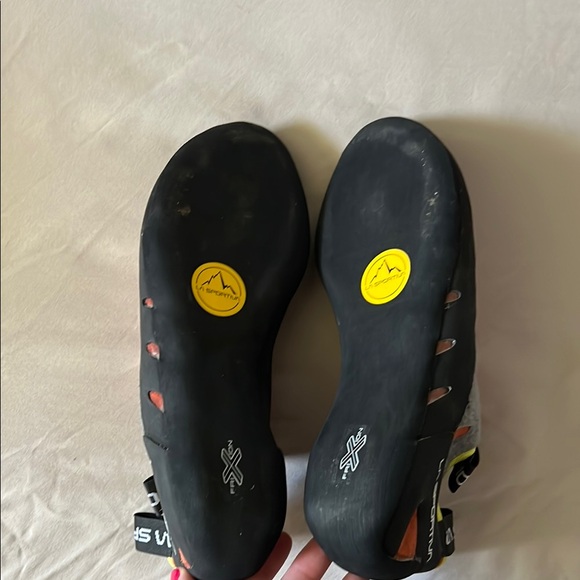 Womens Climbing Shoes - Picture 5 of 6